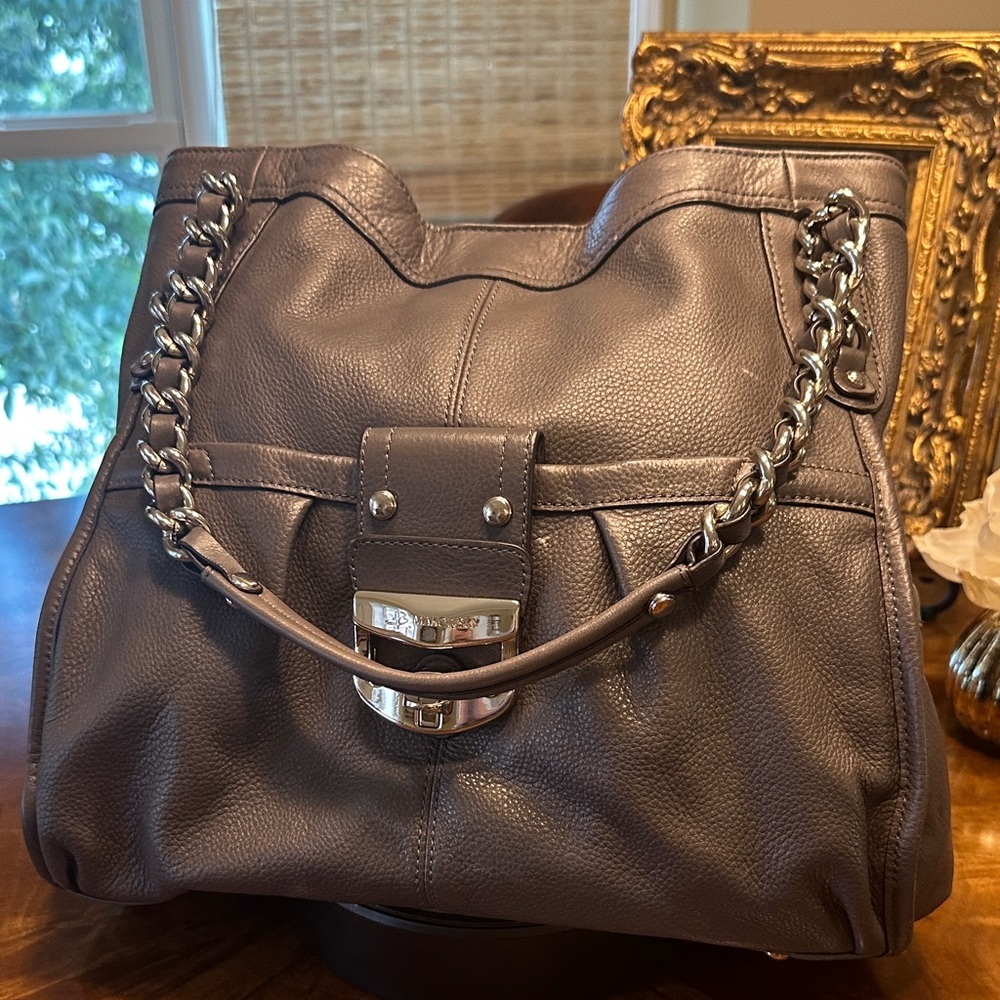 B. Makowsky Leather Chain Strap Bag